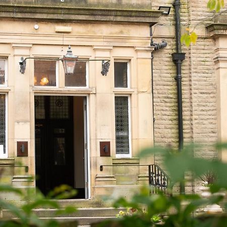 Durker Roods Hotel Huddersfield Bagian luar foto