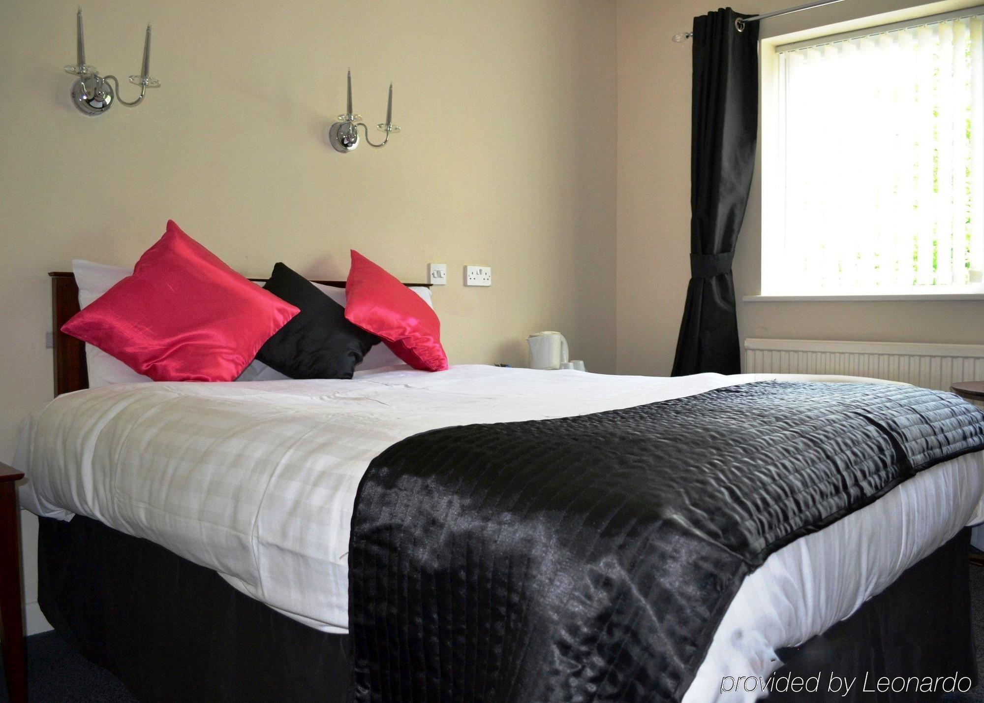 Durker Roods Hotel Huddersfield Bagian luar foto