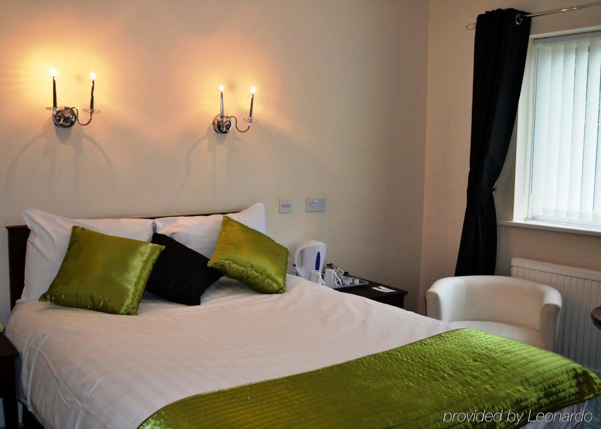 Durker Roods Hotel Huddersfield Bagian luar foto