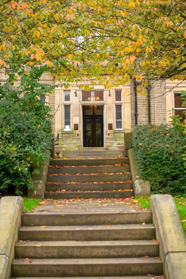 Durker Roods Hotel Huddersfield Bagian luar foto