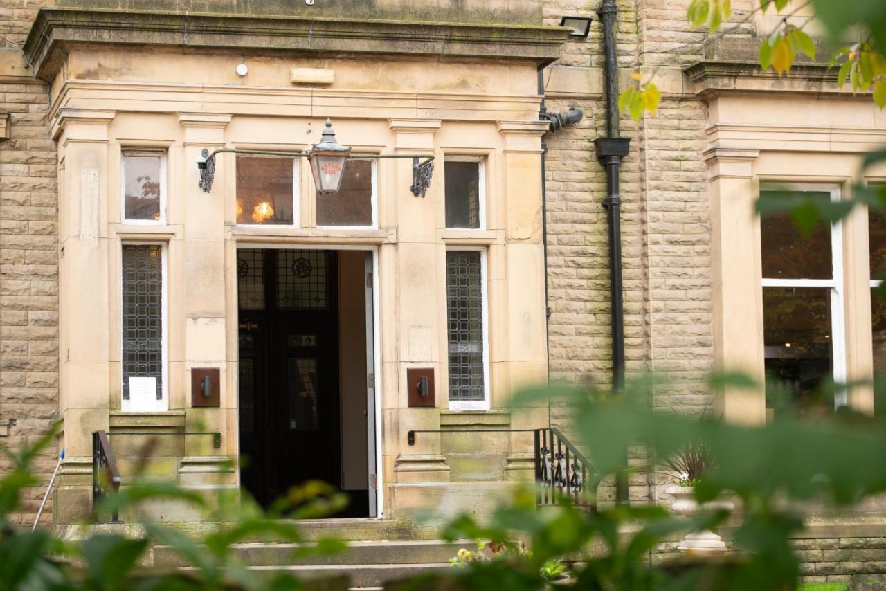 Durker Roods Hotel Huddersfield Bagian luar foto