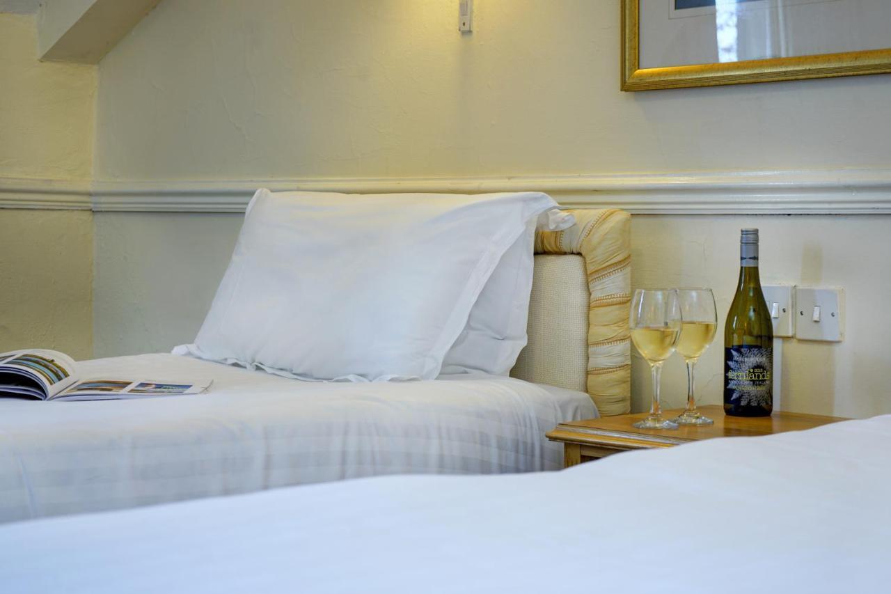 Durker Roods Hotel Huddersfield Bagian luar foto