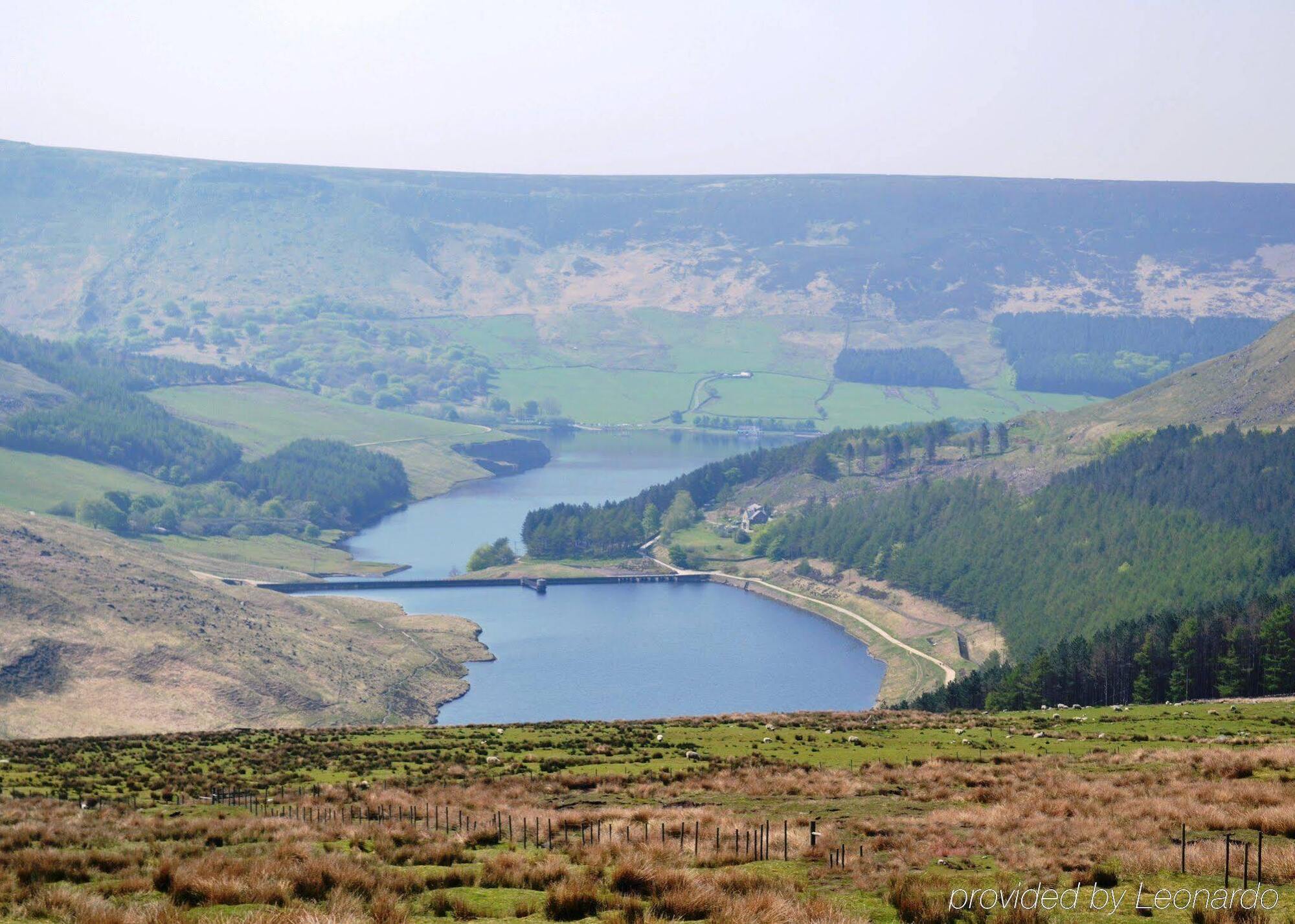 Durker Roods Hotel Huddersfield Bagian luar foto